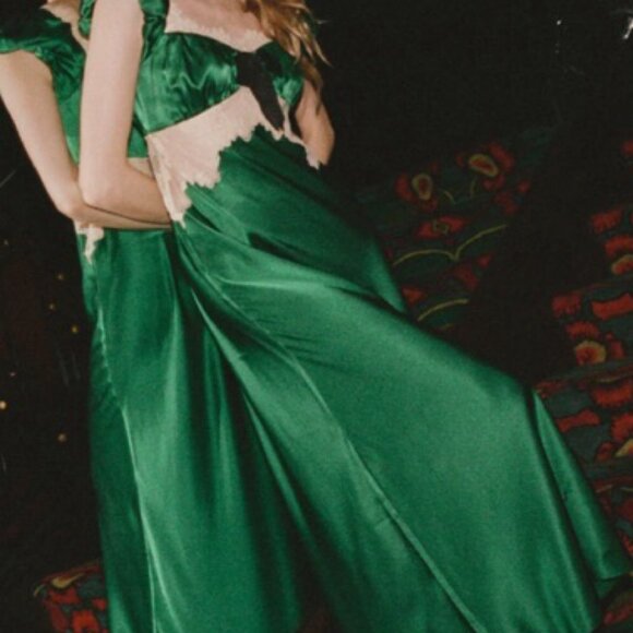 Doen Veda Dress in Emerald Ivy (XXS) - Picture 2 of 3